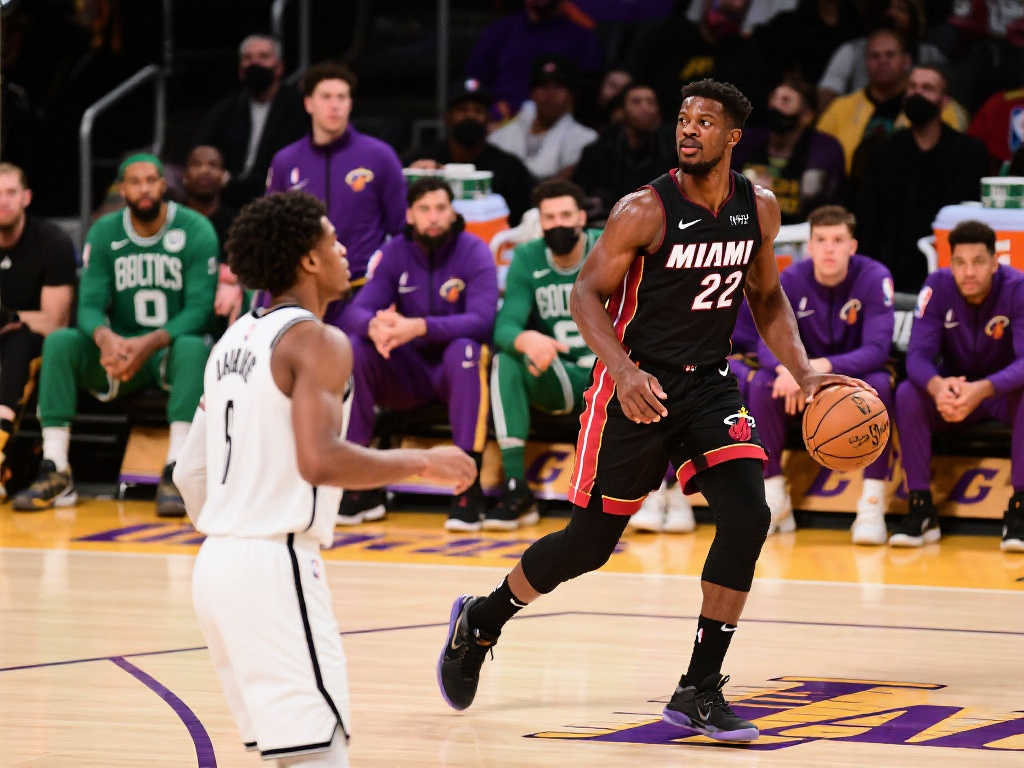 台上完成双 台上完成双